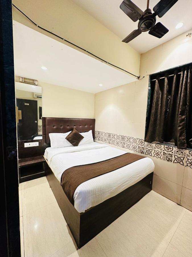 Kalpana Residency - Near Us Embassy 호텔 뭄바이 외부 사진